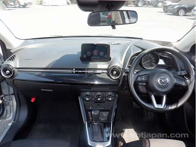 Mazda demio
